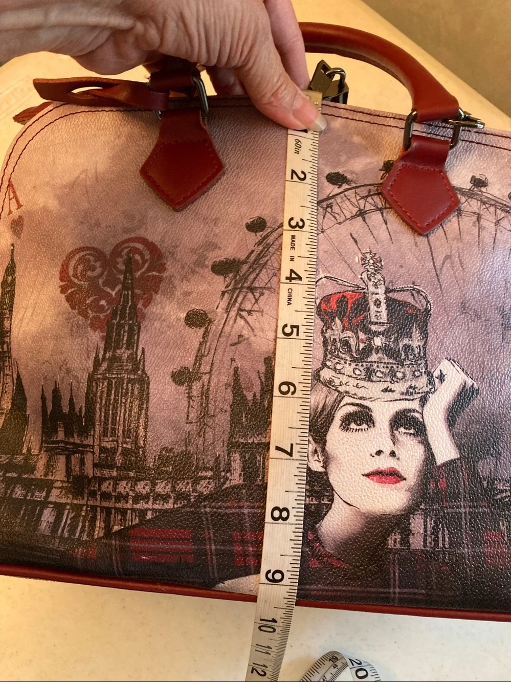 YNOT? Twiggy in London Dome 2-1 Satchel. NWOT - Picture 9 of 9